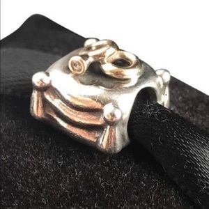 Pandora Romantic Union Charm